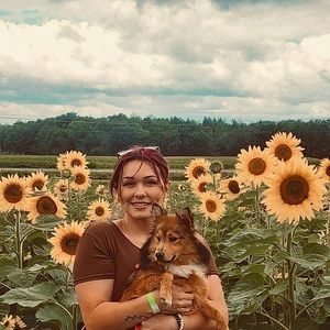 Meet your Posher, Kaylie